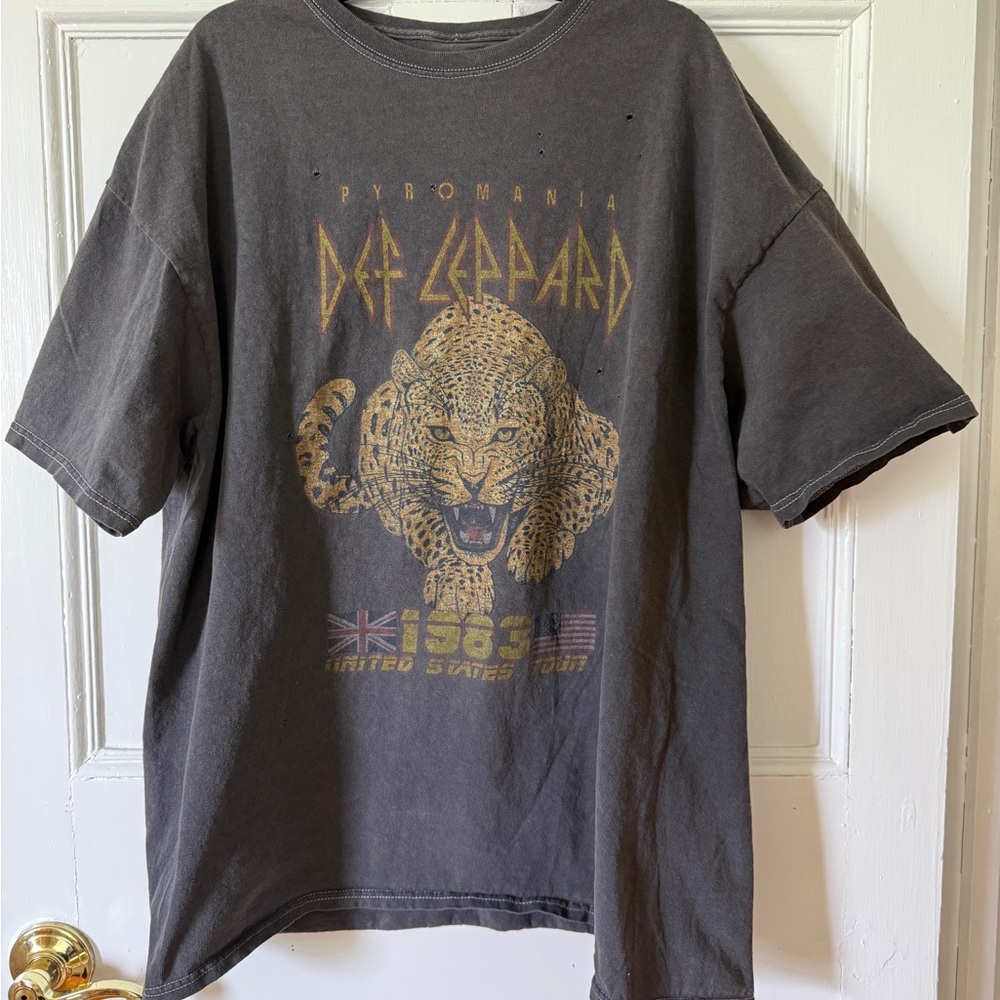 Women’s Graphic T-Shirt - Gray